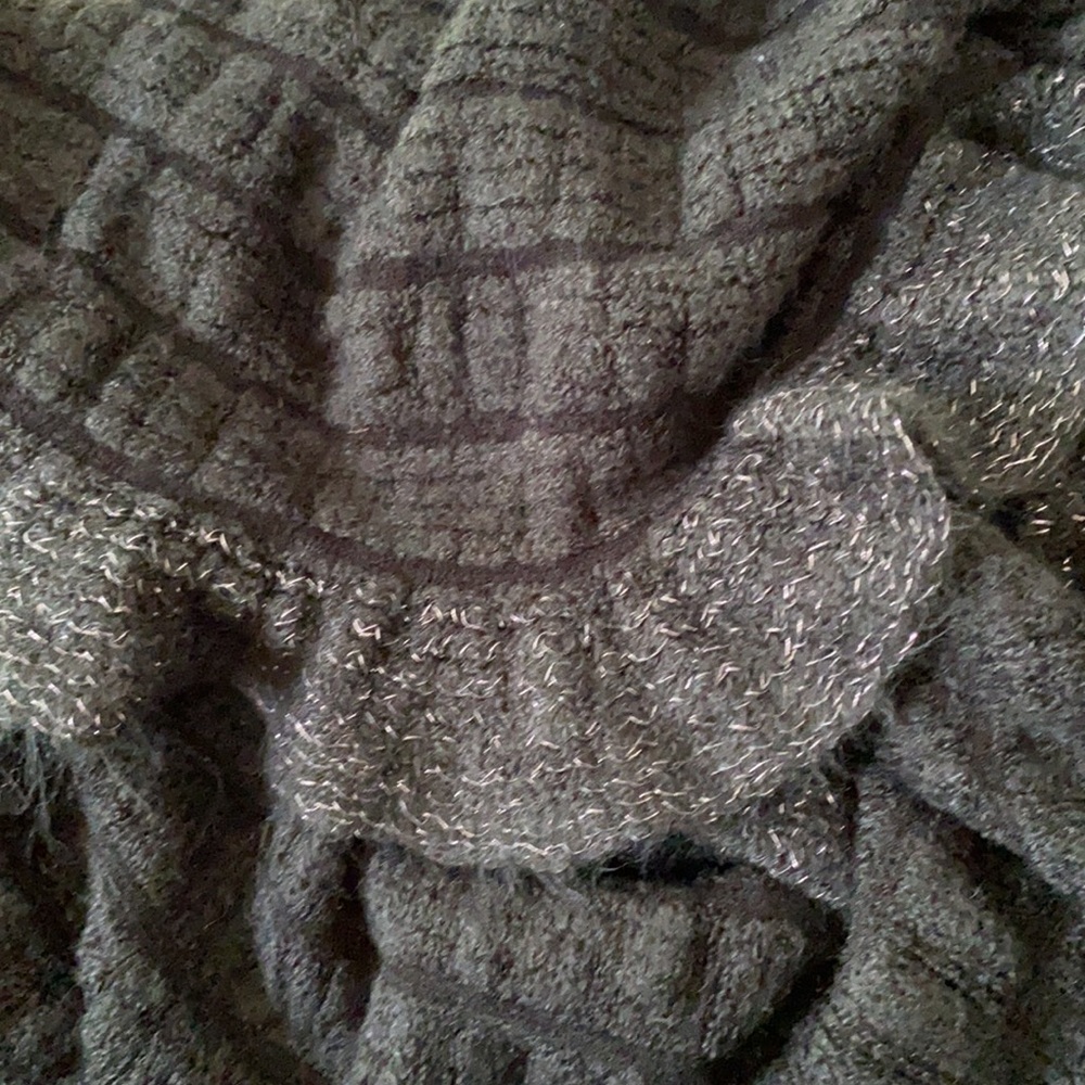 NWT Infinity Loop Scarf - Picture 2 of 3